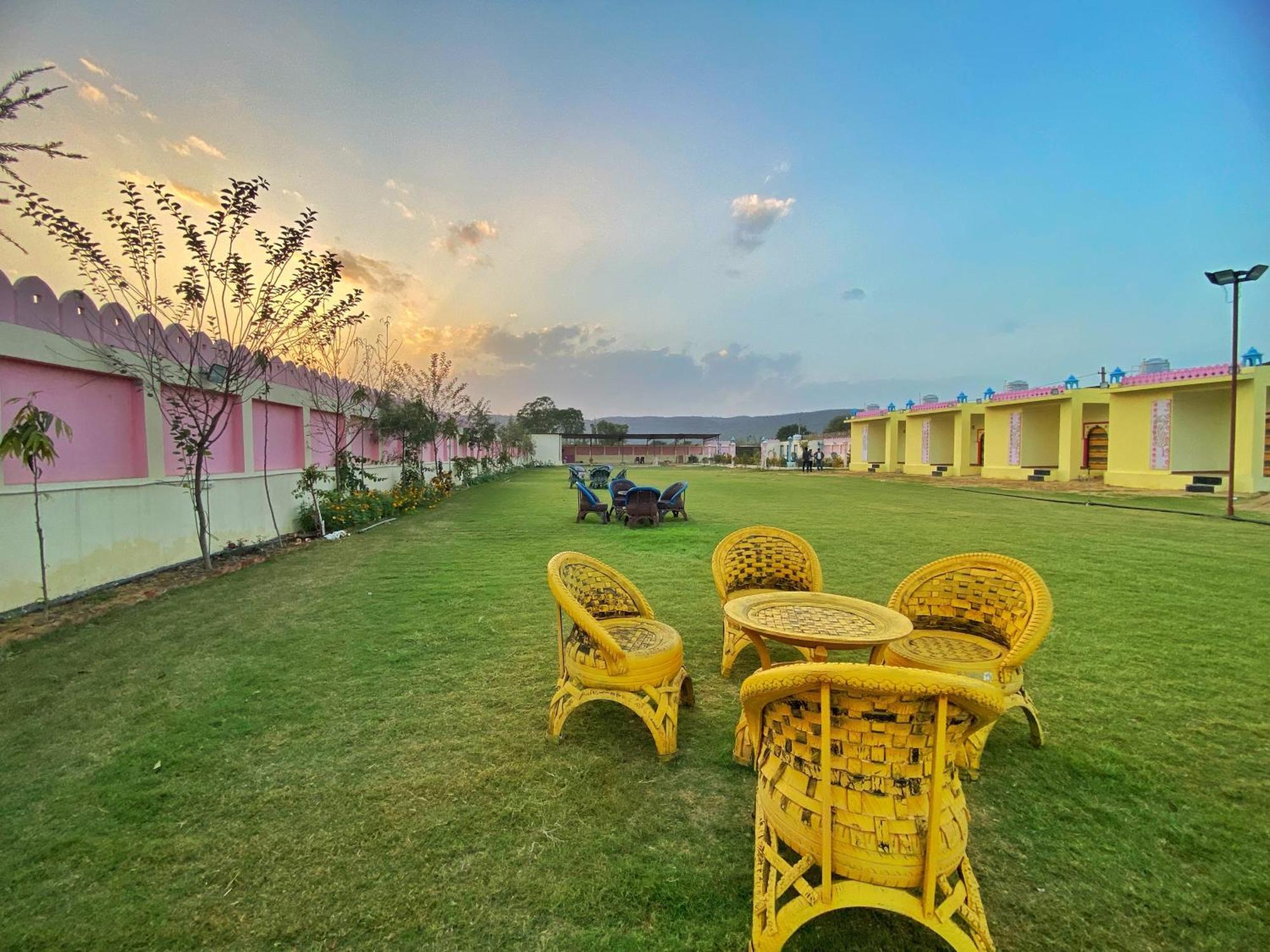The Kukas Resort Jaipur Extérieur photo